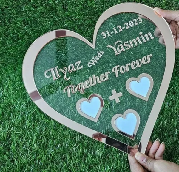 Transparent_&_Golden_Heart-Shaped_Thumbprint_Frame