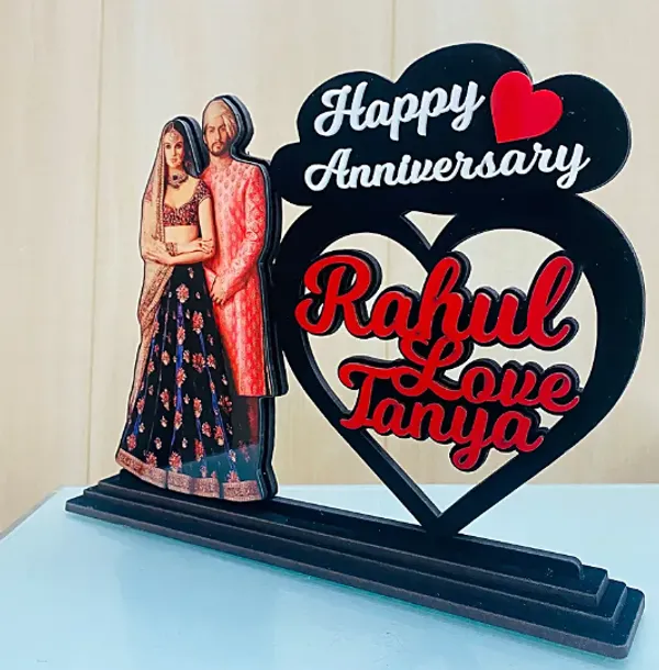 Personalized_Anniversary_Couple_Cutout_Table_Decor