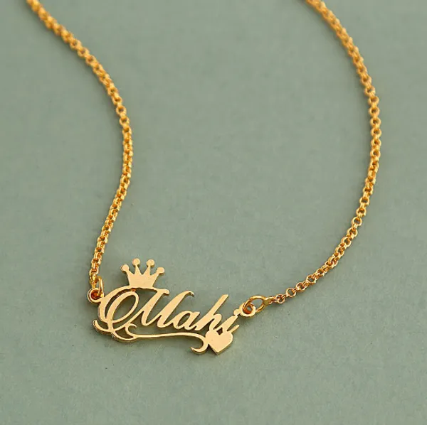 Personalized_Heart_Necklace_with_Crown_&_Underlined_Name_Design