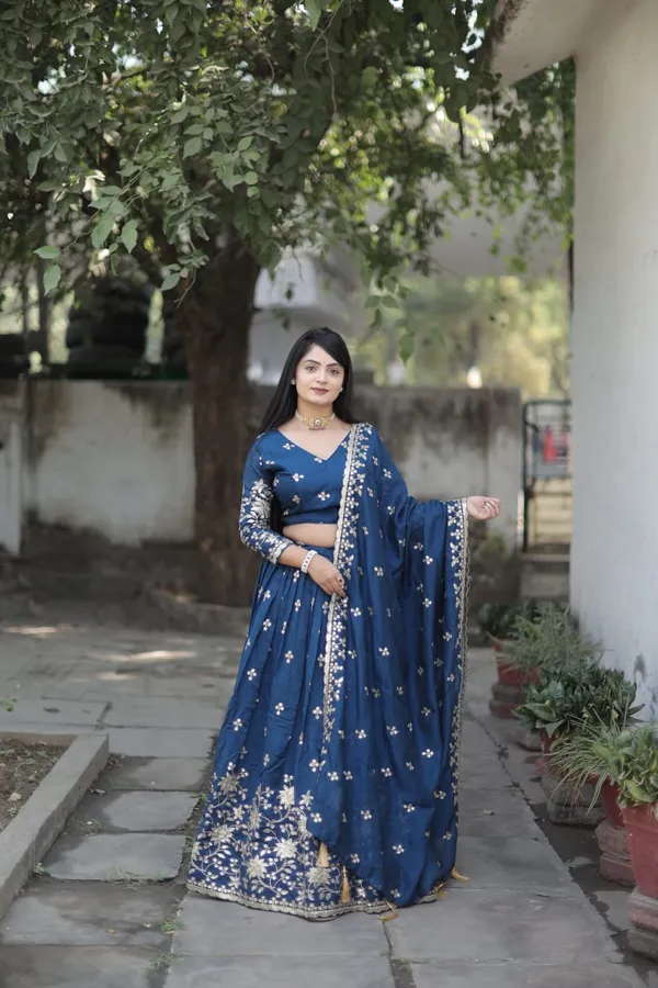 Stunning_Lehenga_crafted_from_premium_Vichitra_Simmer_fabric