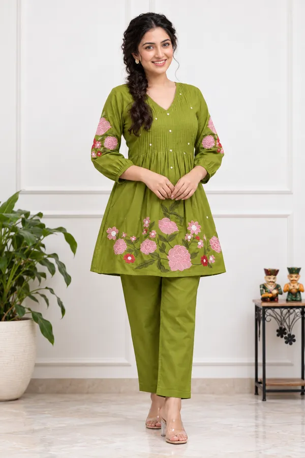 Green_Cotton_Kurta_Pant_Set_For_Women