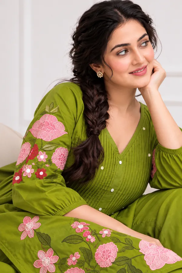 Green_Cotton_Kurta_Pant_Set_For_Women