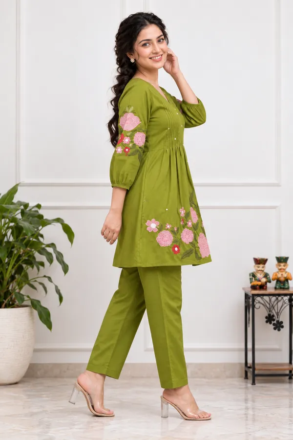 Green_Cotton_Kurta_Pant_Set_For_Women