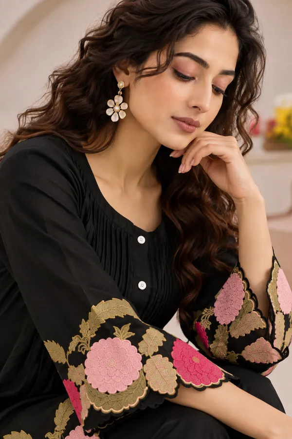 Black_Cotton_Kurta_Pant_Set_For_Women