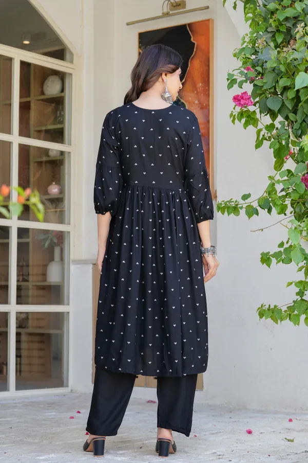 Embroidery_Kurta_Pant_Dupatta_Set_for_women