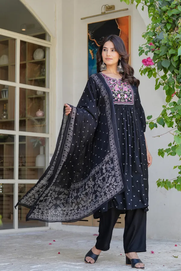 Embroidery_Kurta_Pant_Dupatta_Set_for_women