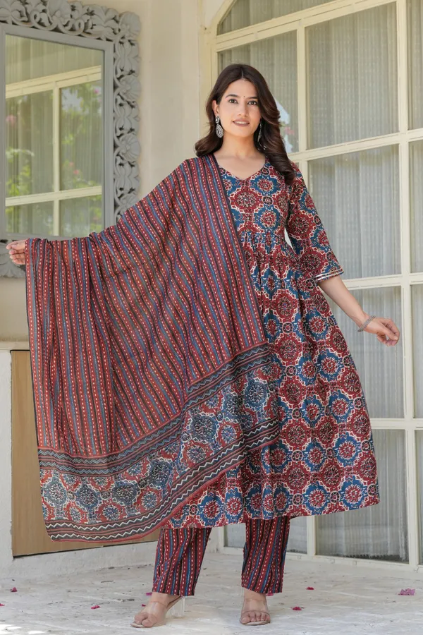Embroidery_Kurta_Pant_Dupatta_Set_for_women