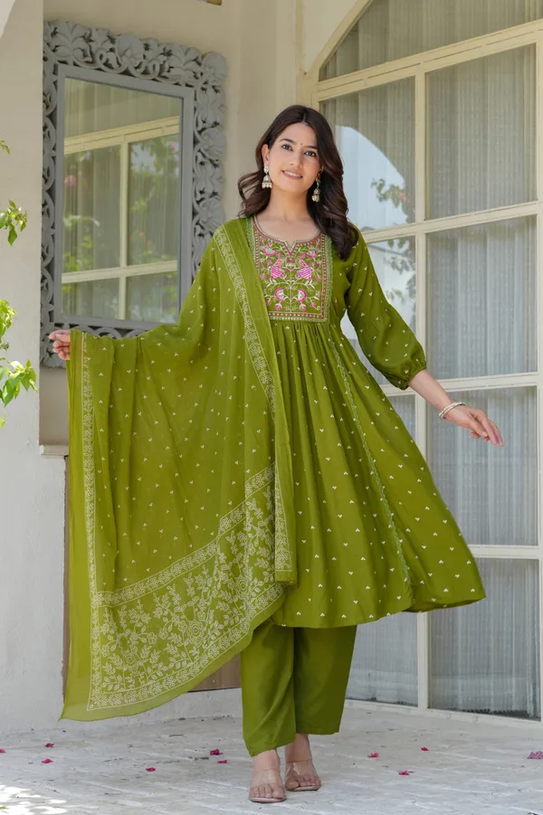 Embroidery_Kurta_Pant_Dupatta_Set_for_women