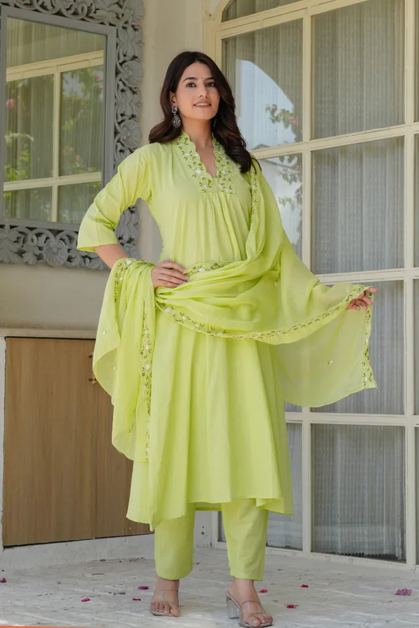 Embroidery_Kurta_Pant_Dupatta_Set_for_women