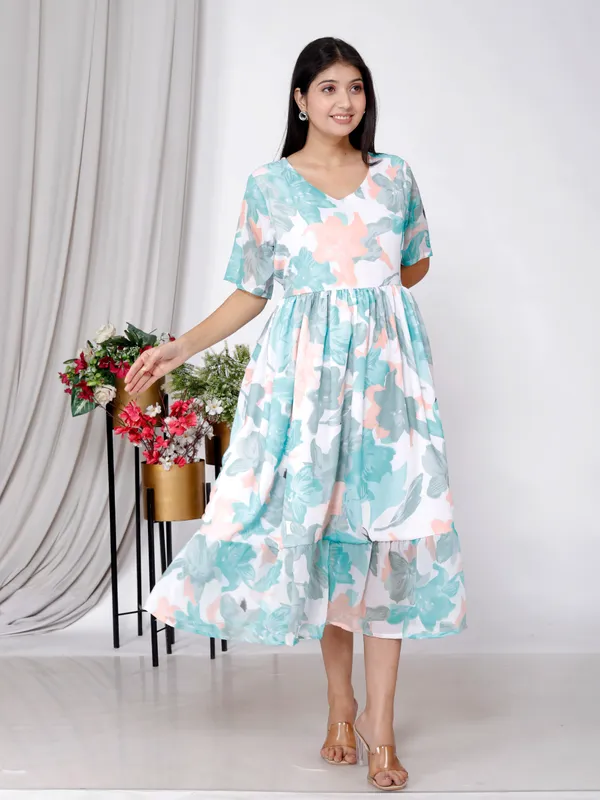 Green_Beautiful_Georgette_Anarkali_Kurta_For_Women_&_Girls