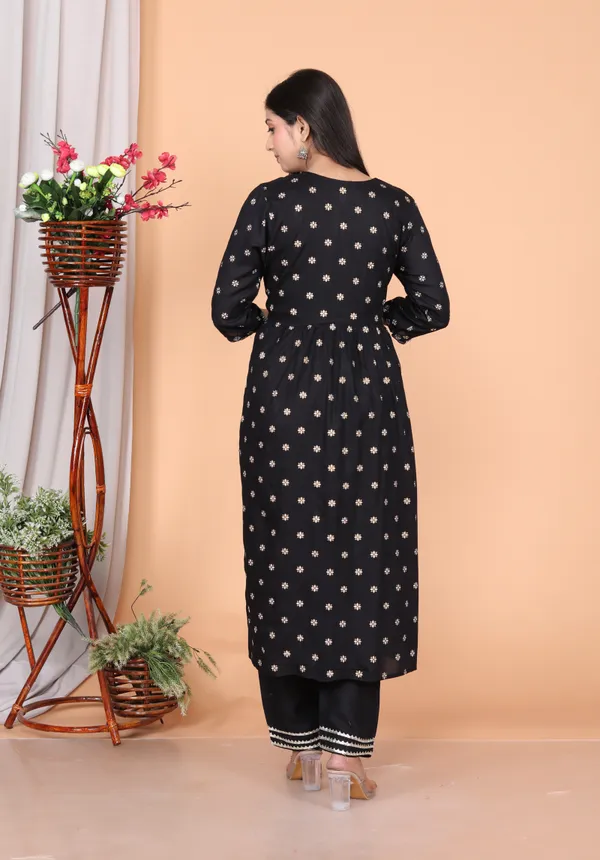 Black_Rayon_Embroidery_Kurta_Pant_Dupatta_Set_For_Women
