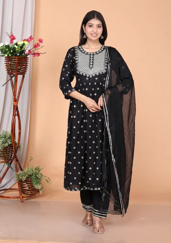 Black_Rayon_Embroidery_Kurta_Pant_Dupatta_Set_For_Women
