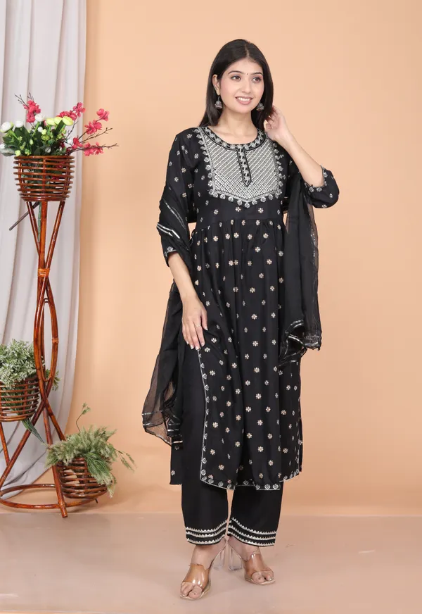 Black_Rayon_Embroidery_Kurta_Pant_Dupatta_Set_For_Women