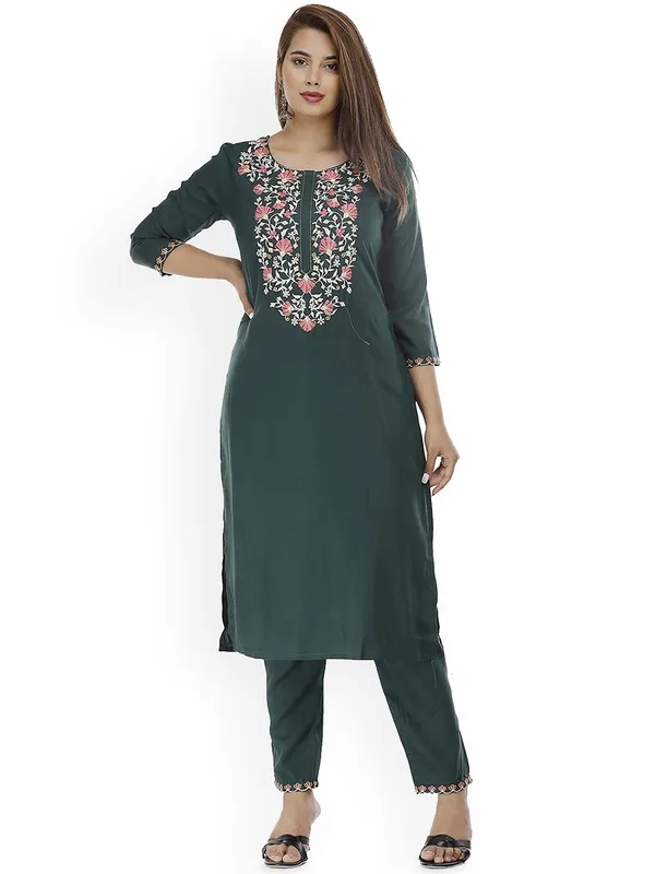 Green_Straight_Embroidery_Kurta_Pant_Set_For_Women_&_Girls