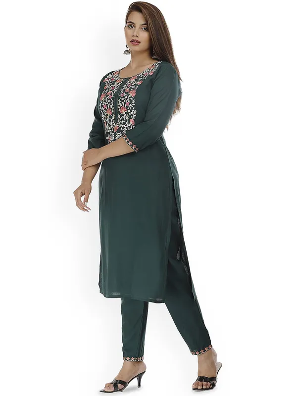 Green_Straight_Embroidery_Kurta_Pant_Set_For_Women_&_Girls