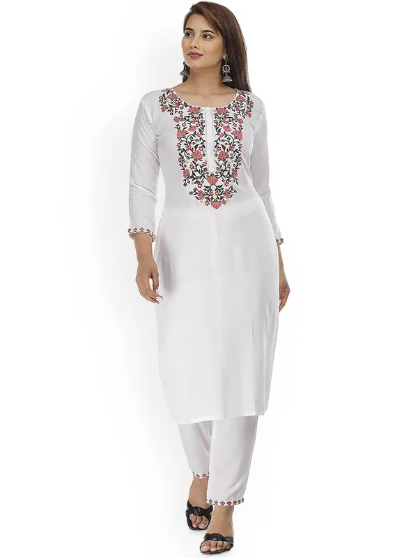 White_Straight_Embroidery_Kurta_Pant_Set_|_Push_Premium_For_Women