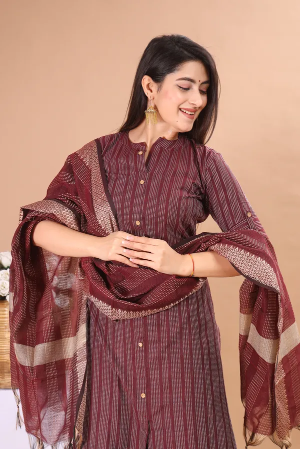 Maroon_Khadi_Cotton_Kurta_And_Pant_Set_With_Dupatta_|_Push_Premium_For_Women