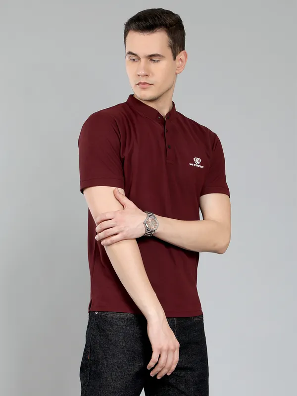 We_Perfect_Solid_Men_Polo_Neck_Maroon_T-Shirt