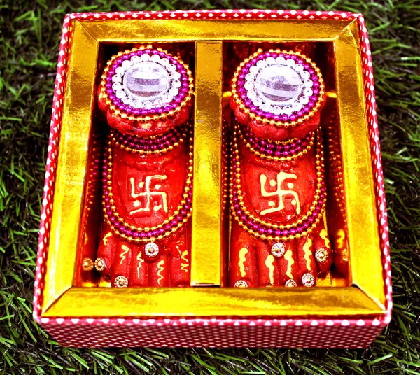 Red_Clay_&_Terracotta_Religious_Idol_&_Figurine_Showpiece