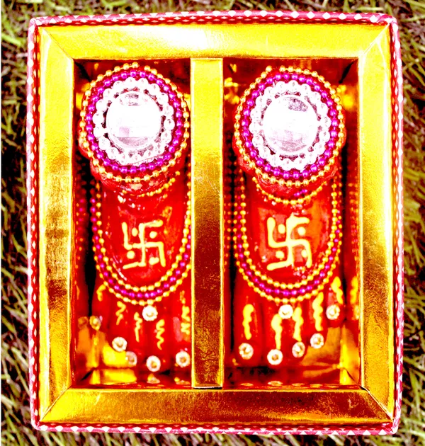Red_Clay_&_Terracotta_Religious_Idol_&_Figurine_Showpiece