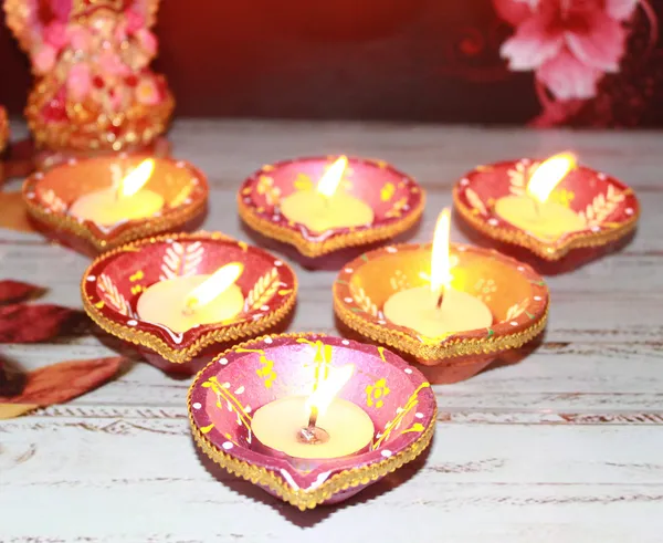Pack_Of_6_Multicolor_Earthenware_&_Terracotta_Diya_Set_|_(7_*_3_cm)