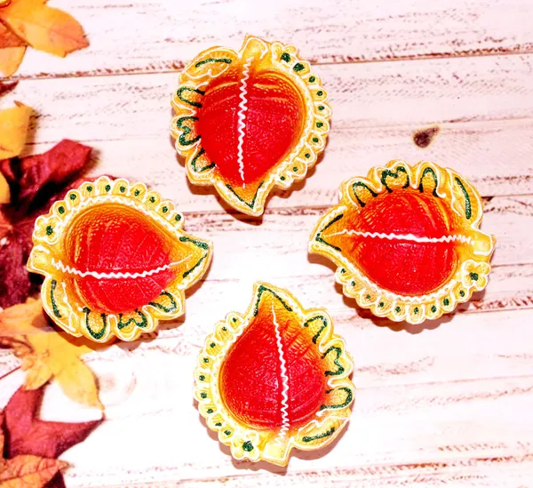 Pack_Of_8_Multicolor_Earthenware_&_Terracotta_Diya_Set