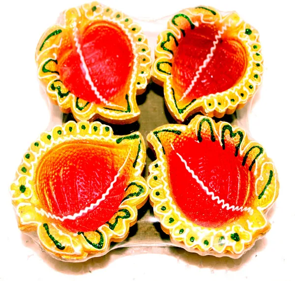Pack_Of_8_Multicolor_Earthenware_&_Terracotta_Diya_Set