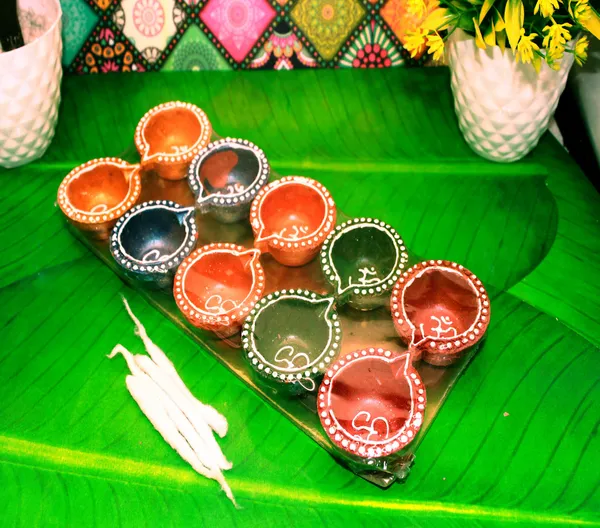 Pack_Of_10_Multicolor_Earthenware_&_Terracotta_Diya_Set