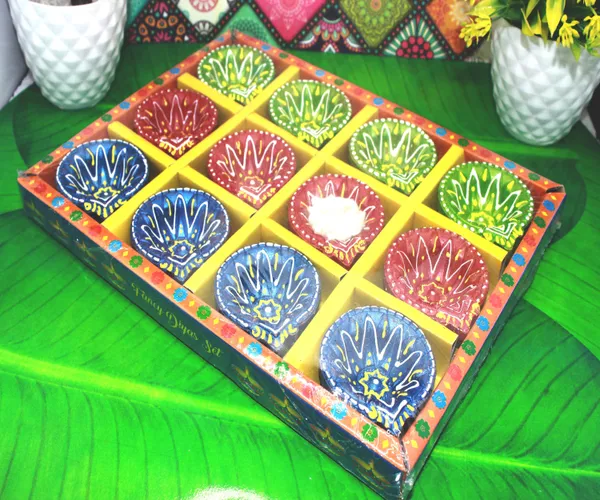 Pack_Of_12_Multicolor_Earthenware_&_Terracotta_Diya_Set