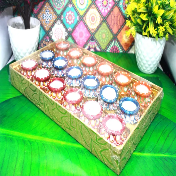 Pack_Of_18_Multicolor_Earthenware_&_Terracotta_Diya_Set