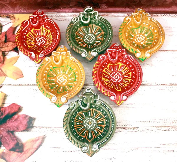 Pack_Of_8_Multicolor_Terracotta_Diya_Set