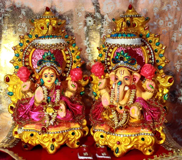 Multicolor_Glossy_Finish_Clay_Religious_Idol_&_Figurine_Showpiece