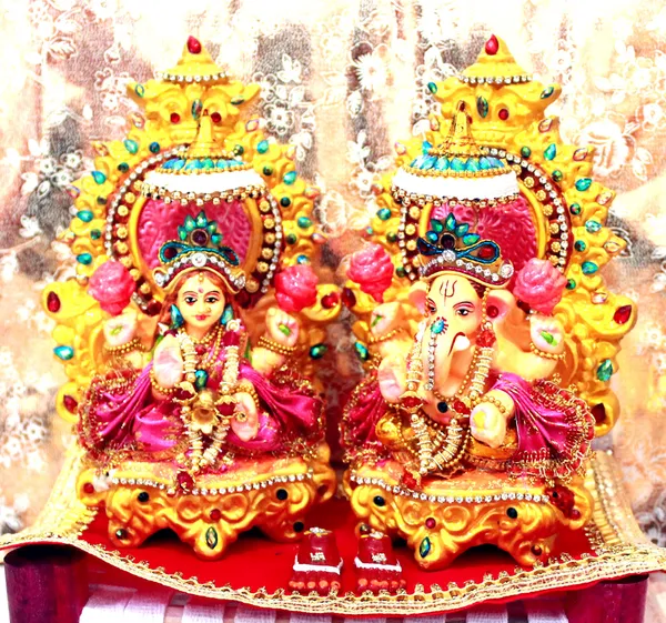 Multicolor_Glossy_Finish_Clay_Religious_Idol_&_Figurine_Showpiece