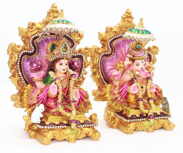 Multicolor_Diamond_Dust_Premium_Finish_Clay_Religious_Idol_&_Figurine_Showpiece