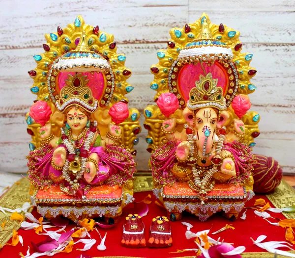 Multicolor_Glossy_Finish_Clay_Religious_Idol_&_Figurine_Showpiece