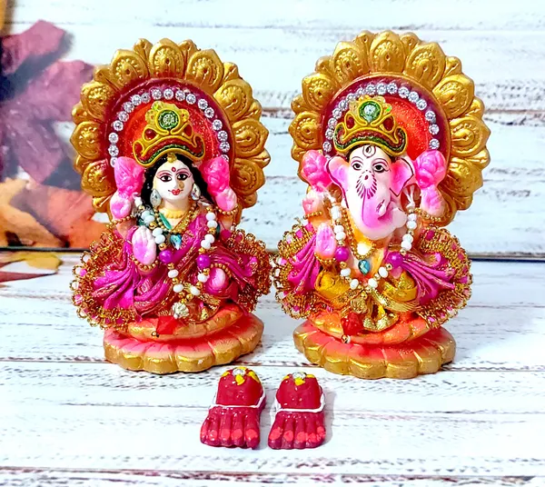 Multicolor_Clay_&_Terracotta_Religious_Idol_&_Figurine_Showpiece