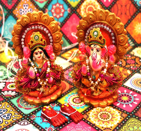Multicolor_Clay_&_Terracotta_Religious_Idol_&_Figurine_Showpiece