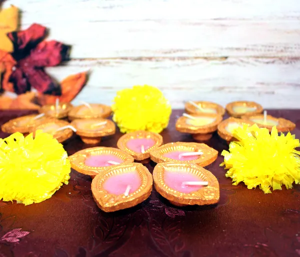 Pack_Of_15_Multicolor_Terracotta_Diya_Set