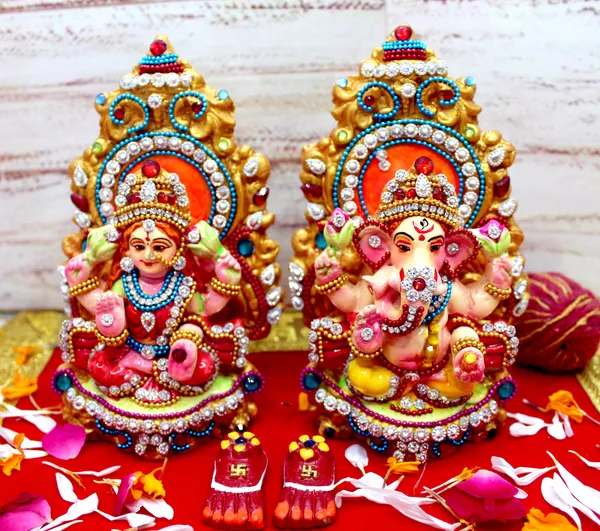 Multicolor_Glossy_Finish_Clay_Religious_Idol_&_Figurine_Showpiece