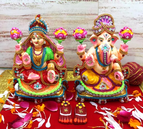 Multicolor_Glossy_Finish_Clay_Religious_Idol_&_Figurine_Showpiece