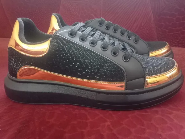 Men_Black_&_Gold_Premium_Sneakers_|_Soft_Sole_For_Strong_Feet_Support_|_Internal_Cushioning_for_Better_Breathability