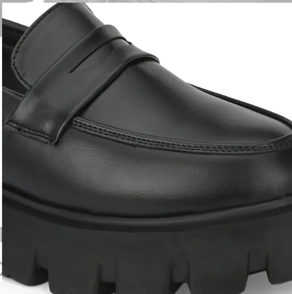 Men_Black_Formal_Patent_Leather_Shoe_|_Soft_Sole_For_Strong_Feet_Support_|_Internal_Cushioning_for_Better_Breathability