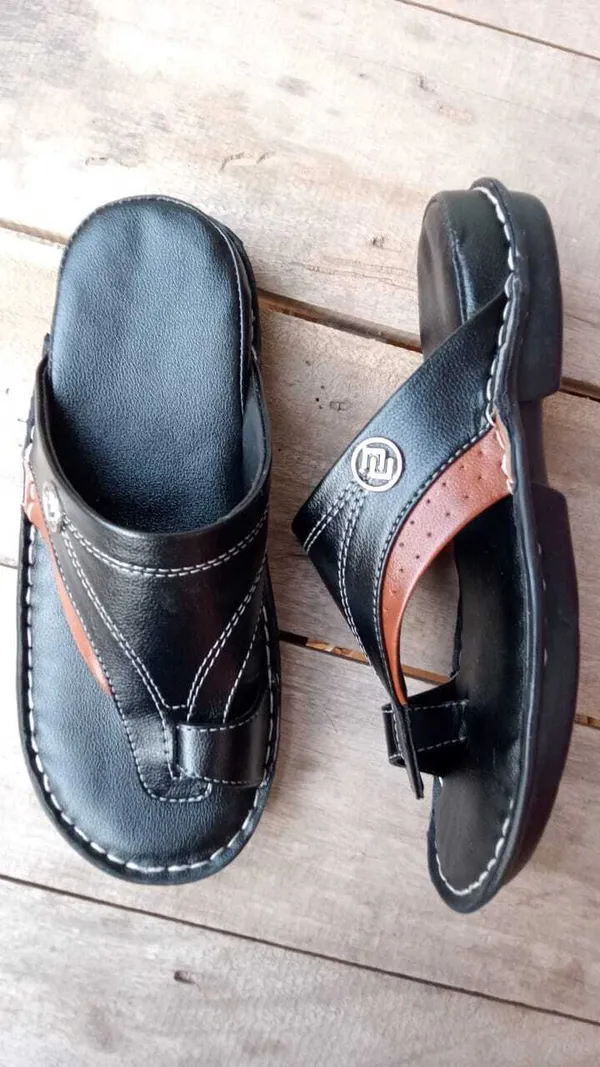Men_Black_Rambo_Slip_On_Casual_Sandal_|_Soft_Sole_For_Strong_Feet_Support_|_Internal_Cushioning_for_Better_Breathability
