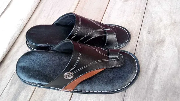 Men_Black_Rambo_Slip_On_Casual_Sandal_|_Soft_Sole_For_Strong_Feet_Support_|_Internal_Cushioning_for_Better_Breathability