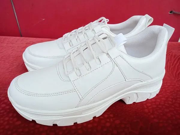 Women_White_Premium_Sneakers_|_Soft_Sole_For_Strong_Feet_Support_|_Internal_Cushioning_for_Better_Breathability