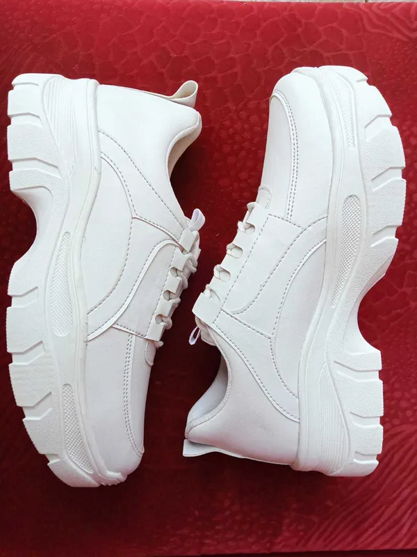 Women_White_Premium_Sneakers_|_Soft_Sole_For_Strong_Feet_Support_|_Internal_Cushioning_for_Better_Breathability