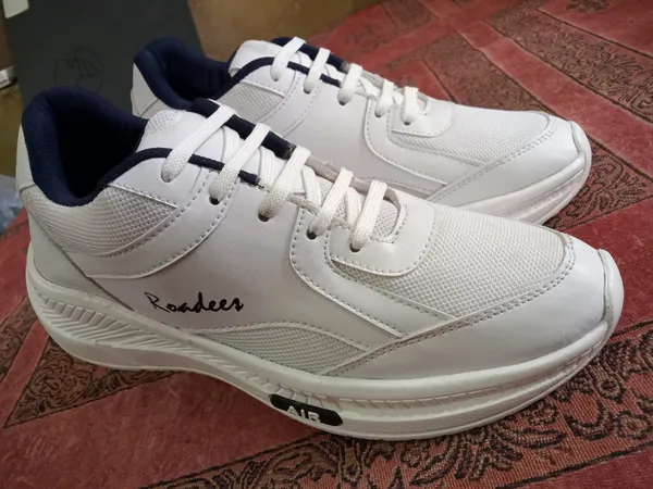 Men_White_Sporty_Sneakers_|_Soft_Sole_For_Strong_Feet_Support_|_Internal_Cushioning_for_Better_Breathability