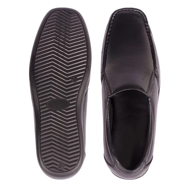 Men_Black_Leather_Loafers_|_Soft_Sole_For_Strong_Feet_Support_|_Internal_Cushioning_for_Better_Breathability