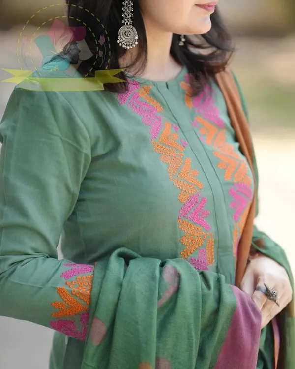 Green_Khadi_Cotton_Kurta_and_Pant_With_Linen_Dupatta_For_Women