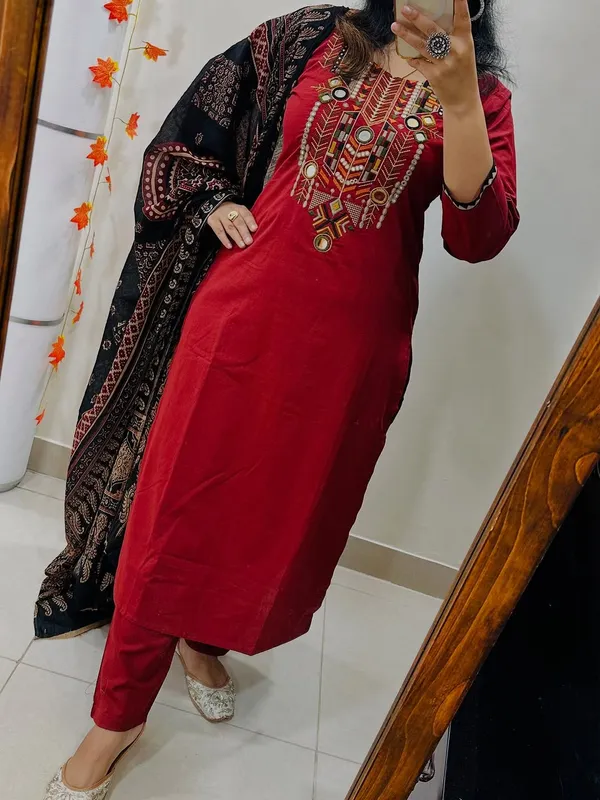Red_Beautiful_Embroidered_Cotton_Kurti_and_Pant_Pair_With_Dupatta_For_Women